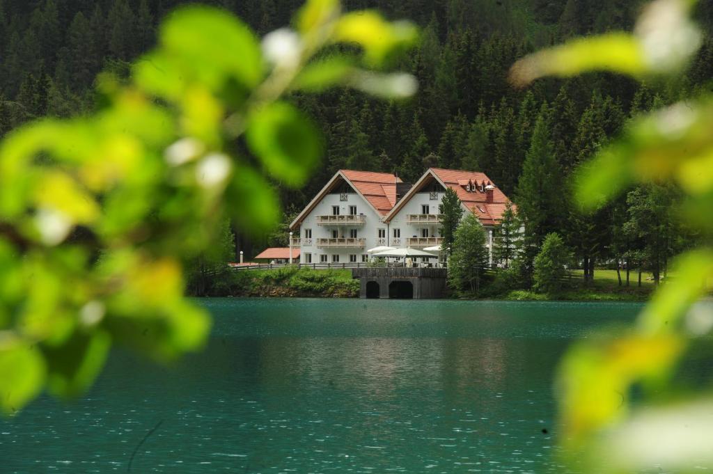 Hotel Seehaus - Only Adults - Mountain Lake Resort Anterselva di Mezzo Kültér fotó