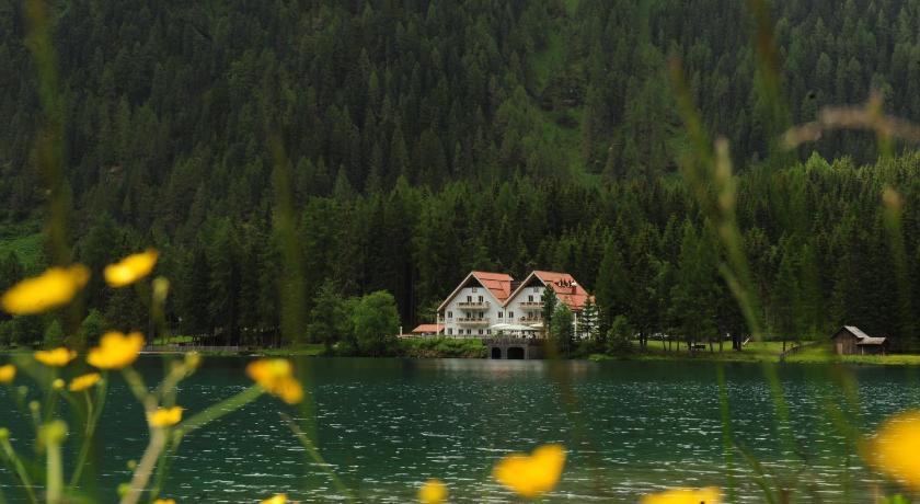 Hotel Seehaus - Only Adults - Mountain Lake Resort Anterselva di Mezzo Kültér fotó